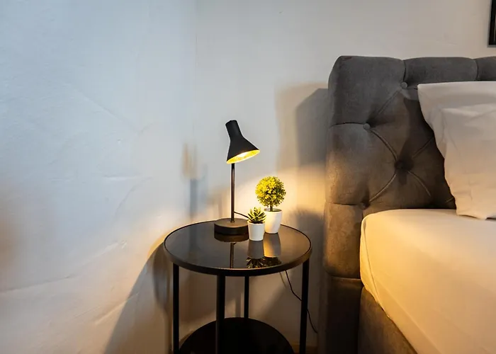 Schlossberg Residences - Design-apartments Im Herzen Der Pfalz Apartamento *