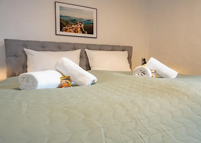 Schlossberg Residences - Design-apartments Im Herzen Der Pfalz Apartamento *